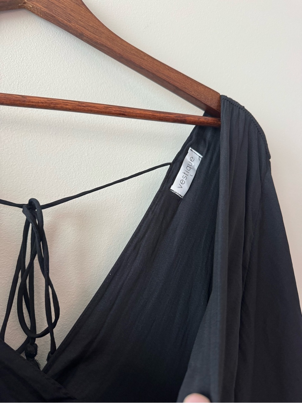 Vestique Black Dress - Picture 5 of 5